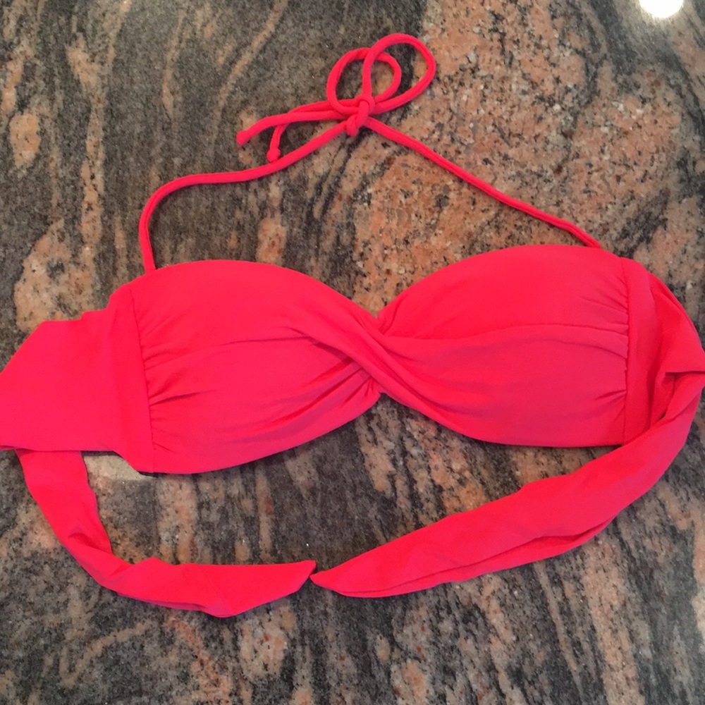 Robin Piccone size small coral bikini top. EUC